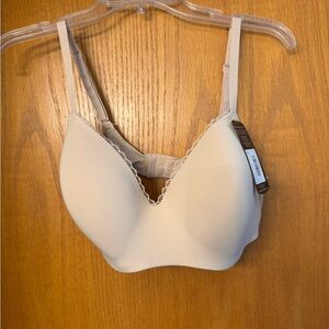 Maidenform Light Beige Lace-Trim T-Shirt Bra